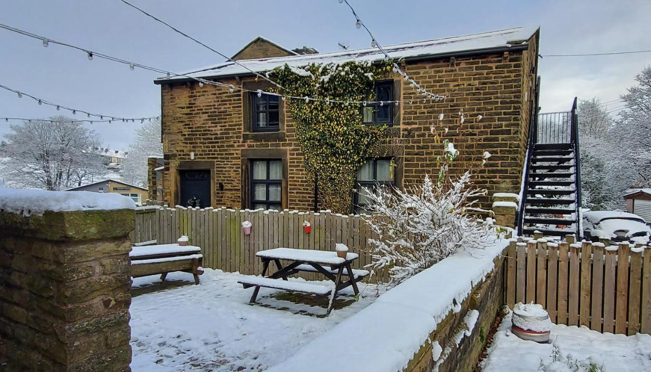 Trawden Arms Community Owned Pub Hotel Winewall Exterior foto